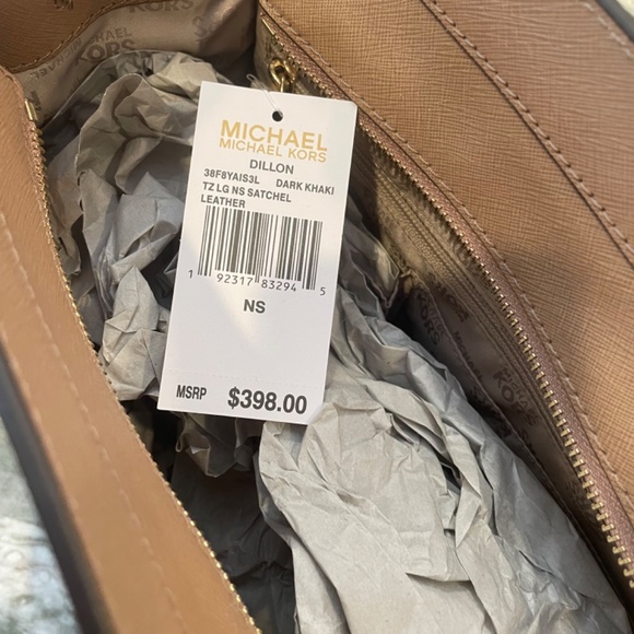 Beautiful mid size tote by Michael Kors - Picture 8 of 10